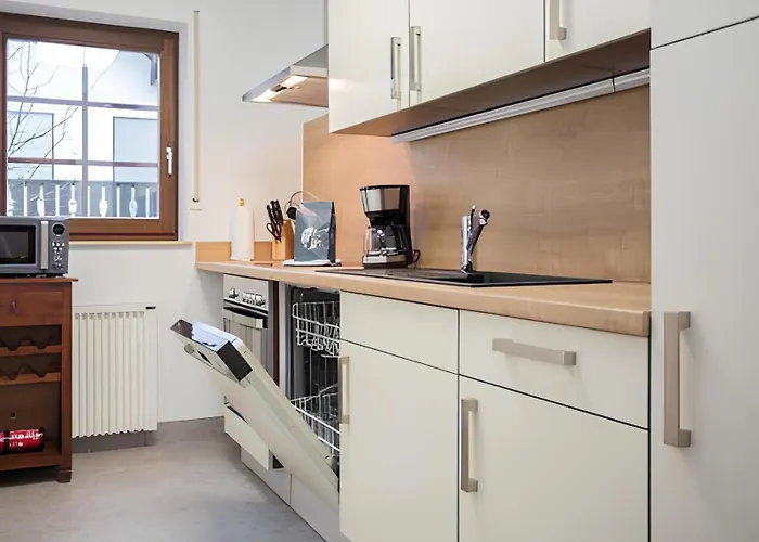 Bear Am Skihang 빈터베르크